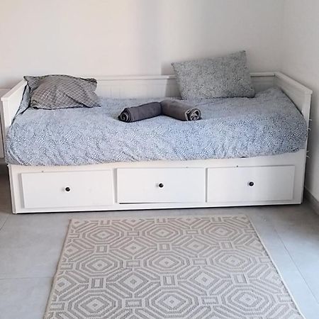 Equipee 2 Personnes Proche Paris Apartment อาร์ฌ็องเตย ภายนอก รูปภาพ